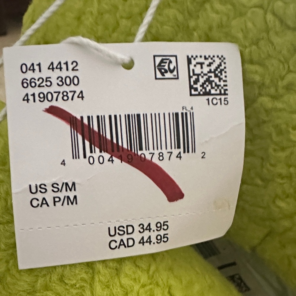 American Eagle Outfitters Green Grinch Slippers - Picture 3 of 3